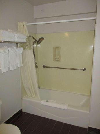 Imagen de la habitación del Hotel SureStay Hotel by Best Western Beverly Hills West. Foto 9