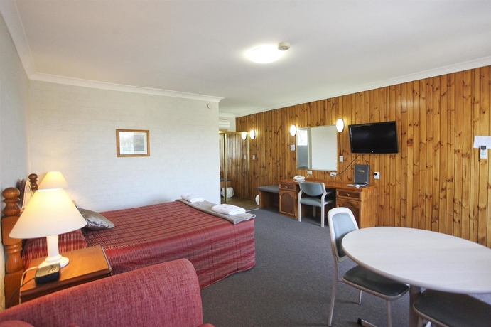 Imagen de la habitación del Hotel SureStay Hotel by Best Western Blue Diamond Motor Inn. Foto 2