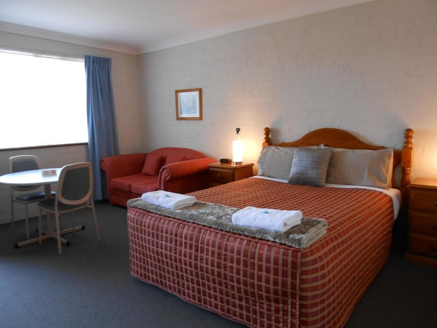 Imagen de la habitación del Hotel SureStay Hotel by Best Western Blue Diamond Motor Inn. Foto 7