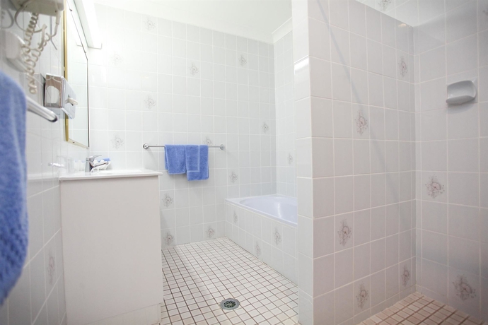 Imagen de la habitación del Hotel SureStay Hotel by Best Western Blue Diamond Motor Inn. Foto 11