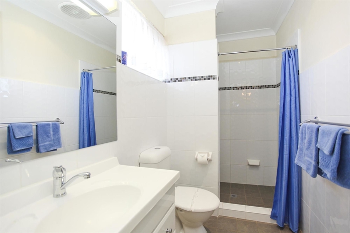 Imagen de la habitación del Hotel SureStay Hotel by Best Western Blue Diamond Motor Inn. Foto 12