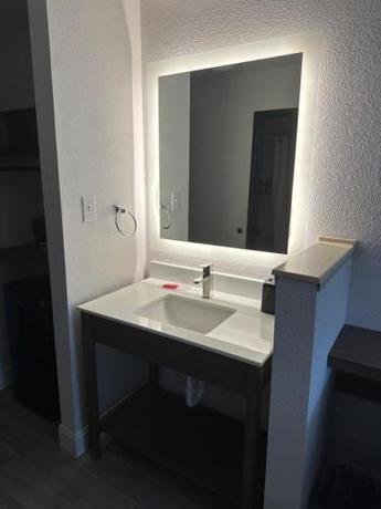 Imagen general del Hotel SureStay Hotel by Best Western Groves. Foto 3