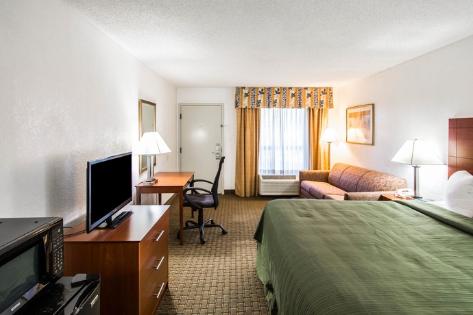 Imagen de la habitación del Hotel SureStay Hotel by Best Western St. Pete Clearwater Airport. Foto 9