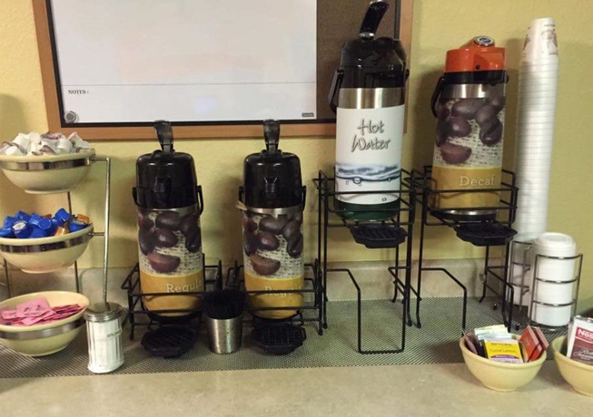 Imagen del bar/restaurante del Hotel SureStay Hotel by Best Western St. Pete Clearwater Airport. Foto 6