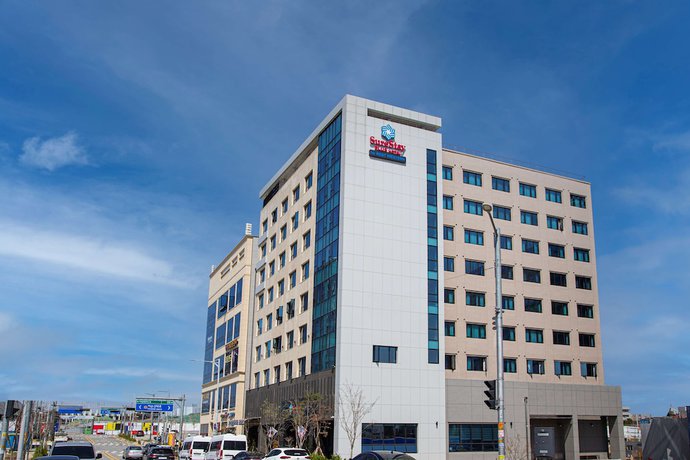 Imagen general del Hotel SureStay Plus Hotel By Best Western Asan. Foto 1