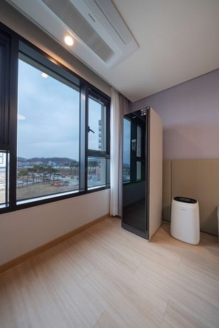 Imagen de la habitación del Hotel SureStay Plus Hotel By Best Western Asan. Foto 11