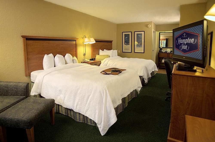 Imagen de la habitación del Hotel SureStay Plus Hotel by Best Western Clearwater Central. Foto 5