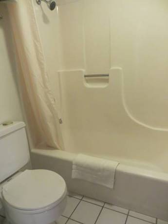 Imagen de la habitación del Hotel SureStay Plus Hotel by Best Western Grand Island. Foto 5