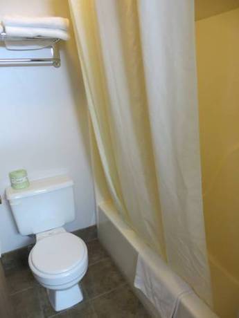 Imagen de la habitación del Hotel SureStay Plus Hotel by Best Western Grand Island. Foto 6