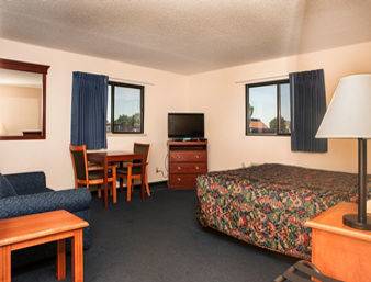 Imagen de la habitación del Hotel SureStay Plus Hotel by Best Western Grand Island. Foto 9