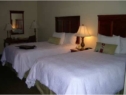 Imagen de la habitación del Hotel SureStay Plus Hotel by Best Western Norman. Foto 3