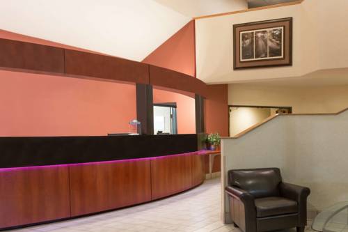 Imagen de la habitación del Hotel SureStay Plus Hotel by Best Western Portland East. Foto 2