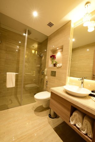 Imagen de la habitación del Hotel SureStay Plus by Best Western Amritsar. Foto 3