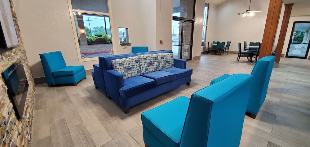 Imagen de los interiores del Hotel SureStay Plus by Best Western Beaumont. Foto 13