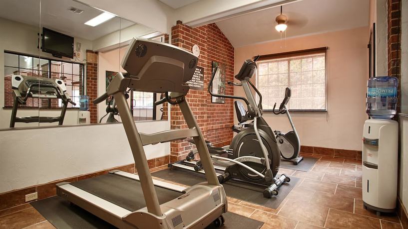 Imagen de los interiores del Hotel SureStay Plus by Best Western Edmond. Foto 14