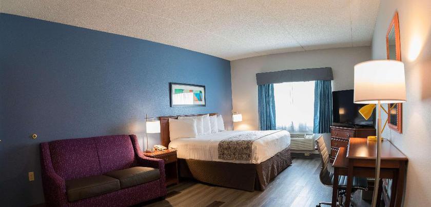 Imagen de la habitación del Hotel SureStay Plus by Best Western Louisville Airport Expo. Foto 9