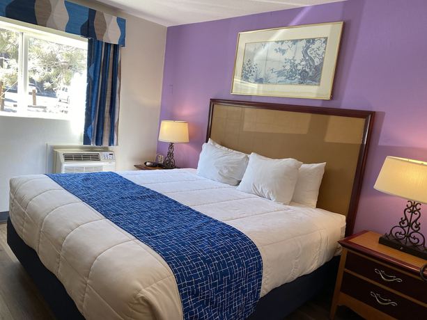 Imagen de la habitación del Hotel SureStay Plus by Best Western Mammoth Lakes. Foto 7