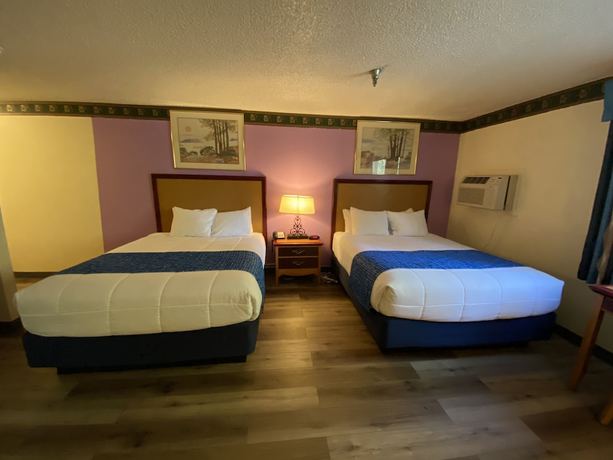 Imagen de la habitación del Hotel SureStay Plus by Best Western Mammoth Lakes. Foto 9