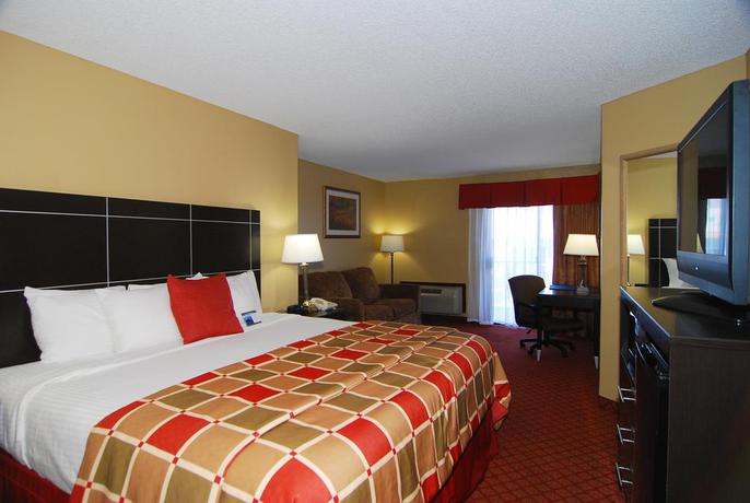 Imagen de la habitación del Hotel SureStay Plus by Best Western Oklahoma City North. Foto 3