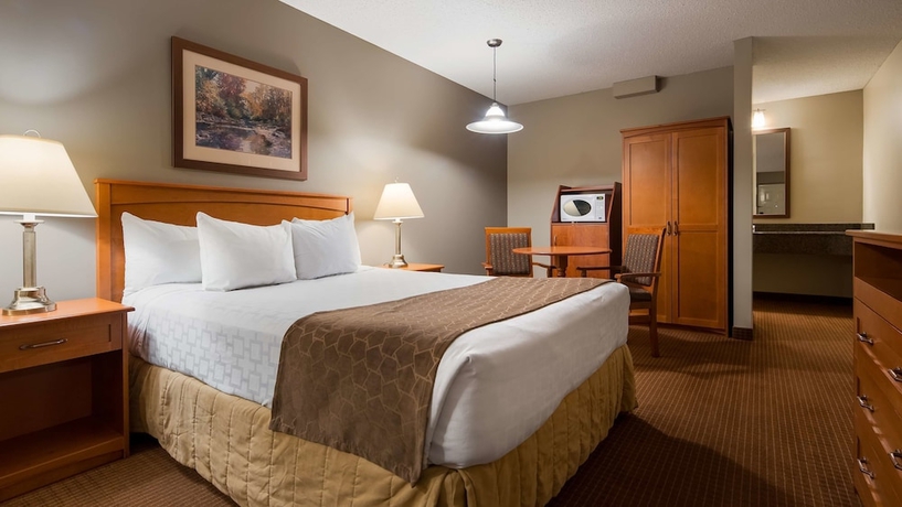 Imagen de la habitación del Hotel SureStay Plus by Best Western Salmon Arm. Foto 5