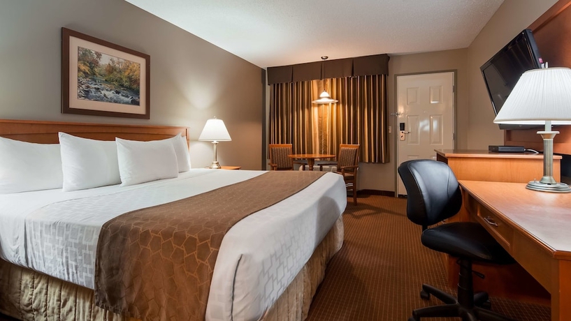 Imagen de la habitación del Hotel SureStay Plus by Best Western Salmon Arm. Foto 15