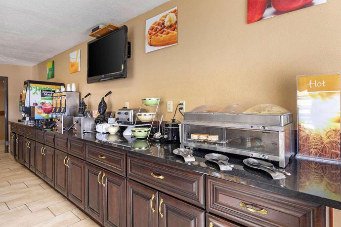Imagen del bar/restaurante del Hotel SureStay Plus by Best Western Silver City. Foto 3