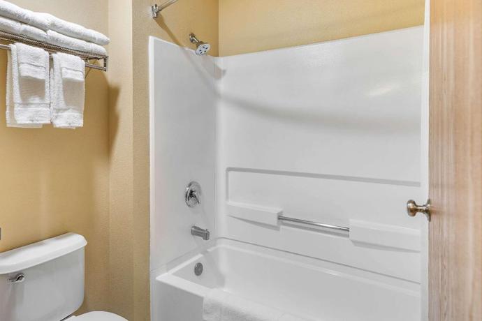 Imagen de la habitación del Hotel SureStay Plus by Best Western Silver City. Foto 9