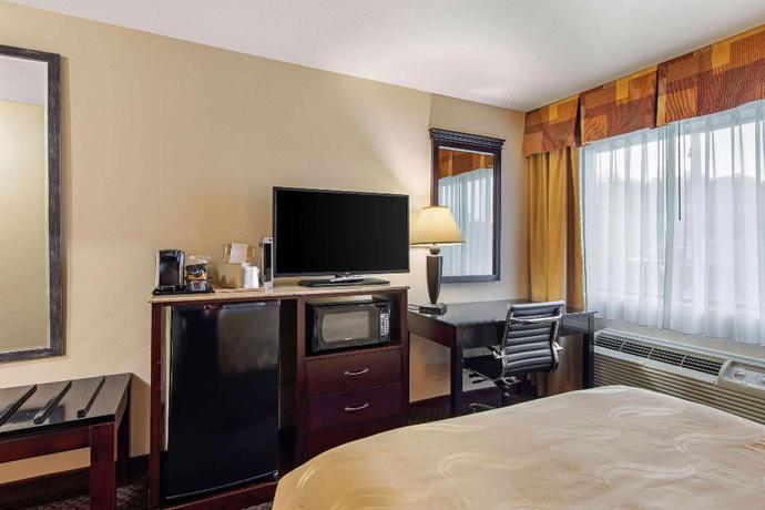 Imagen de la habitación del Hotel SureStay Plus by Best Western Silver City. Foto 11
