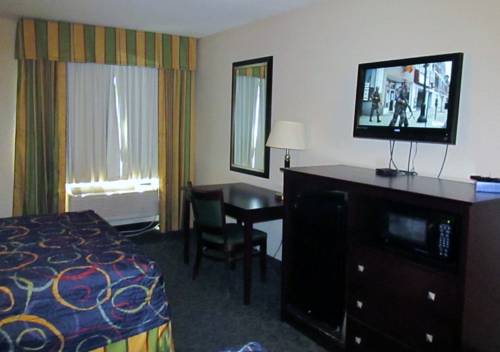 Imagen de la habitación del Hotel SureStay Plus by Best Western St. James Donaldsonville. Foto 5