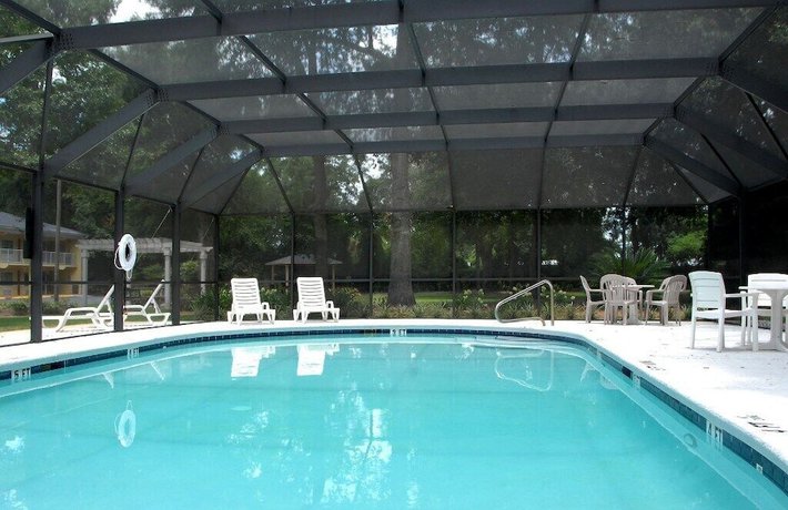 Imagen de la piscina del Hotel SureStay Plus by Best Western St Marys Cumberland. Foto 20