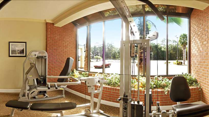 Imagen de los interiores del Hotel SureStay Plus by Best Western St Marys Cumberland. Foto 18