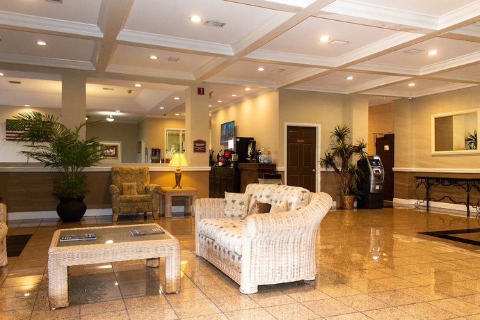Imagen de los interiores del Hotel SureStay Plus by Best Western St Marys Cumberland. Foto 19