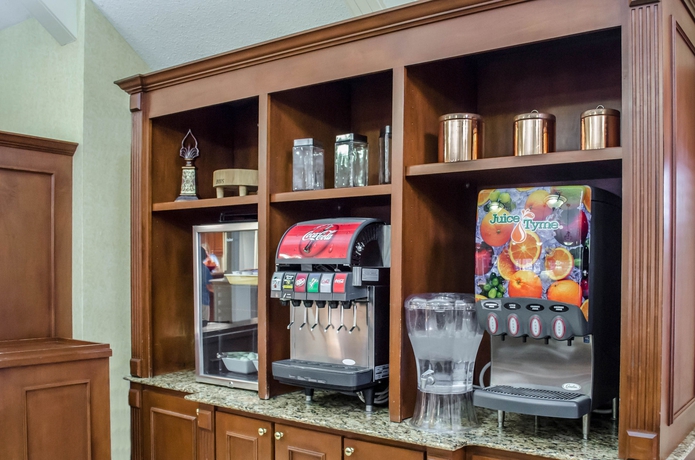 Imagen del bar/restaurante del Hotel SureStay Studio by Best Western Pensacola. Foto 3
