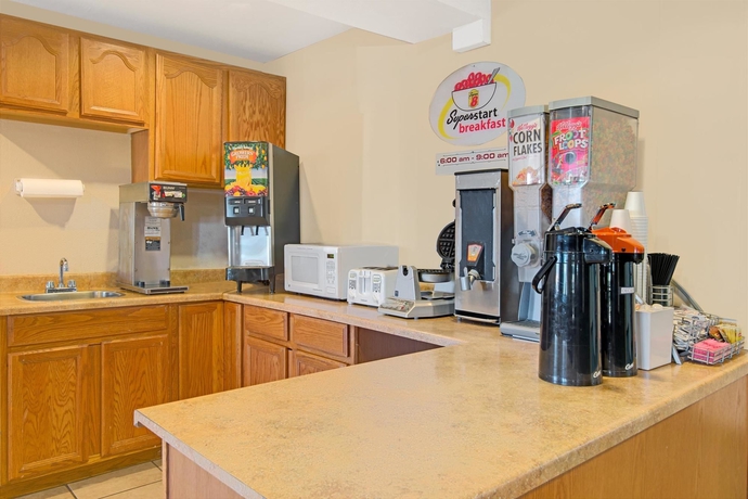 Imagen del bar/restaurante del Hotel SureStay by Best Western Albuquerque East I-40. Foto 3