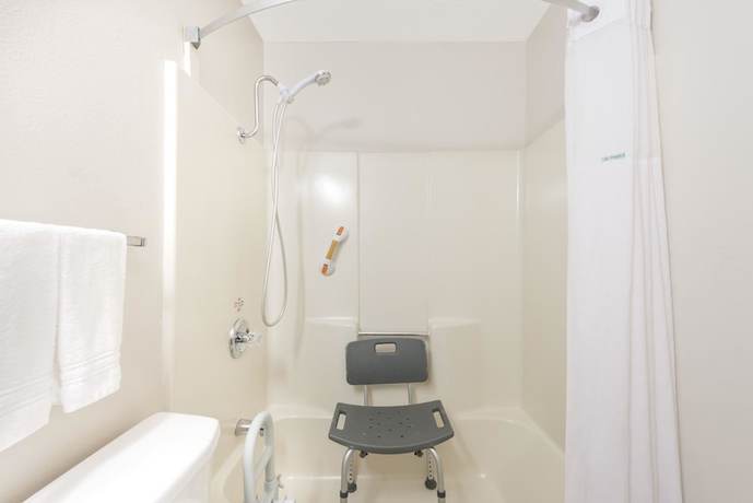 Imagen de la habitación del Hotel SureStay by Best Western Duncan. Foto 4