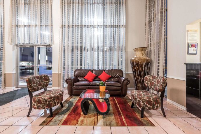 Imagen de los interiores del Hotel SureStay by Best Western Duncan. Foto 14