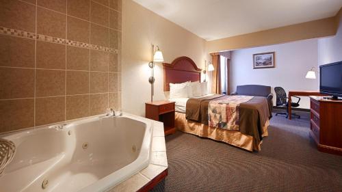 Imagen de la habitación del Hotel SureStay by Best Western Grove City. Foto 5