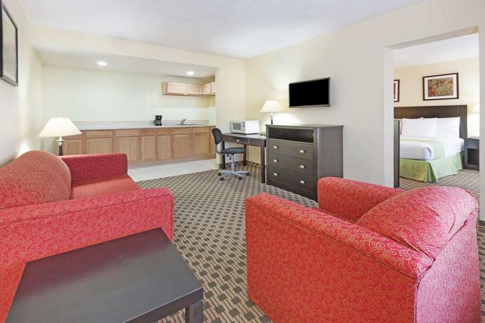 Imagen de la habitación del Hotel SureStay by Best Western Irving Grapevine DFW North. Foto 3