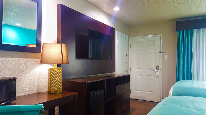 Imagen de la habitación del Hotel SureStay by Best Western Laredo. Foto 3