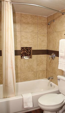 Imagen de la habitación del Hotel SureStay by Best Western Laredo. Foto 5