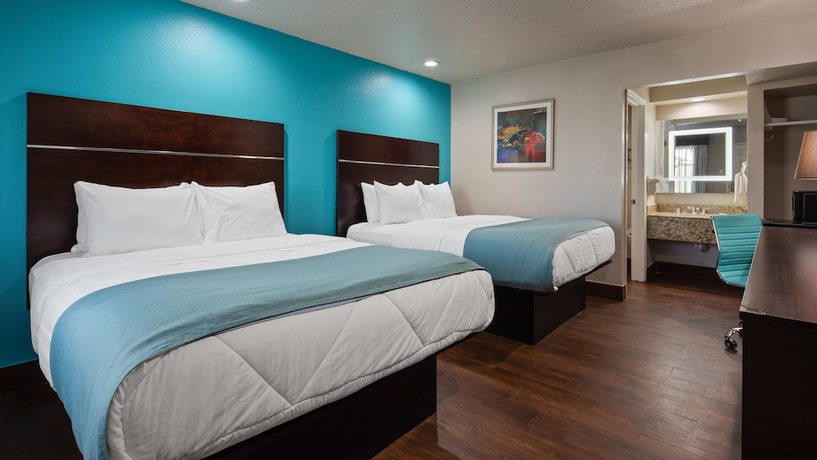 Imagen de la habitación del Hotel SureStay by Best Western Laredo. Foto 6