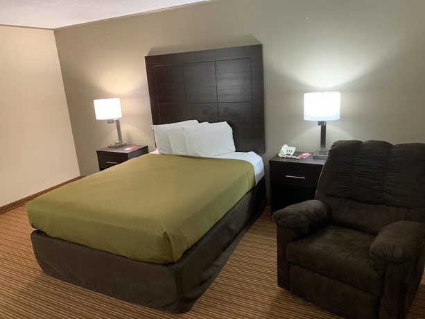 Imagen de la habitación del Hotel SureStay by Best Western Massena. Foto 2