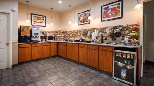 Imagen general del Hotel SureStay by Best Western Monroe. Foto 10