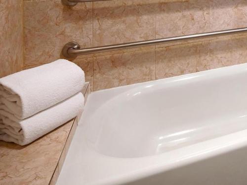 Imagen general del Hotel SureStay by Best Western Monroe. Foto 18