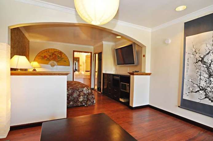 Imagen de la habitación del Hotel SureStay by Best Western Morgan Hill. Foto 10