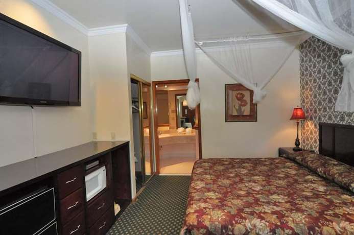 Imagen de la habitación del Hotel SureStay by Best Western Morgan Hill. Foto 12