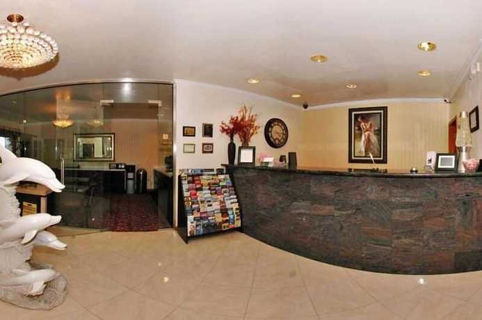 Imagen de los interiores del Hotel SureStay by Best Western Morgan Hill. Foto 17