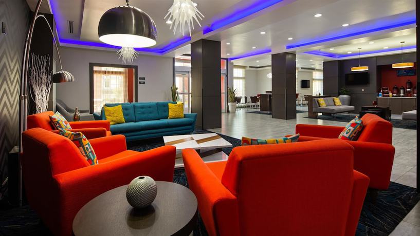 Imagen de los interiores del Hotel SureStay by Best Western Muskogee. Foto 16