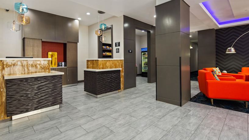 Imagen de los interiores del Hotel SureStay by Best Western Muskogee. Foto 19