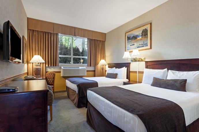 Imagen de la habitación del Hotel SureStay by Best Western Richmond Vancouver Airport. Foto 5